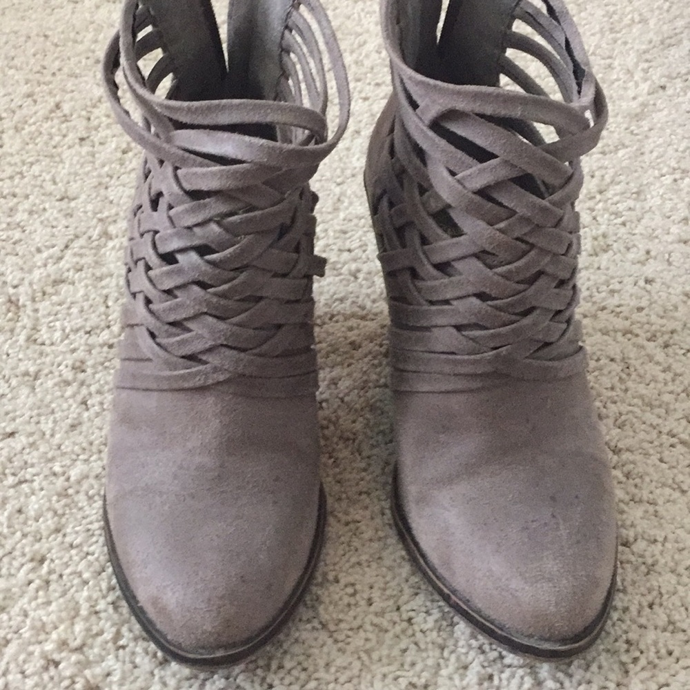 Heeled booties